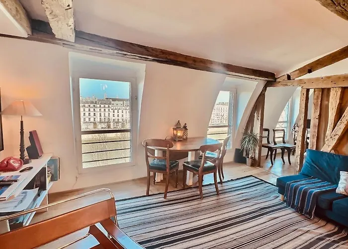 Artist's Loft - View Of Notre Dame