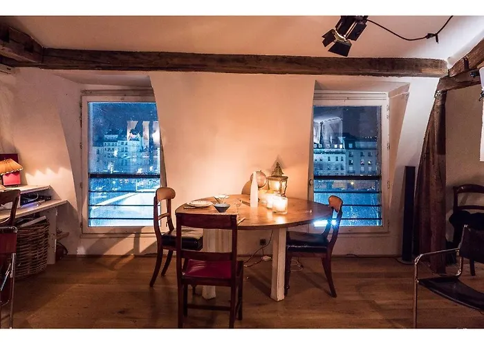 Artist's Loft - View Of Notre Dame